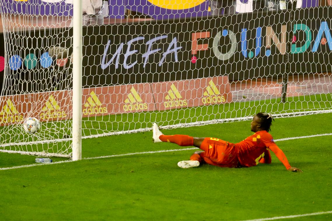 Batshuayi loodst België met twee treffers voorbij IJsland