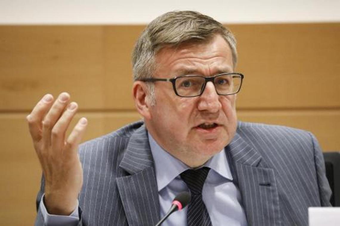 Vanackere: "Ik verlaat de politiek met opgeheven hoofd"