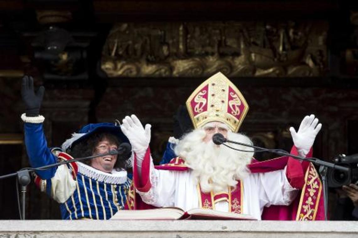 In diverse Nederlandse steden verloopt intrede Sinterklaas en Zwarte Piet met incidenten
