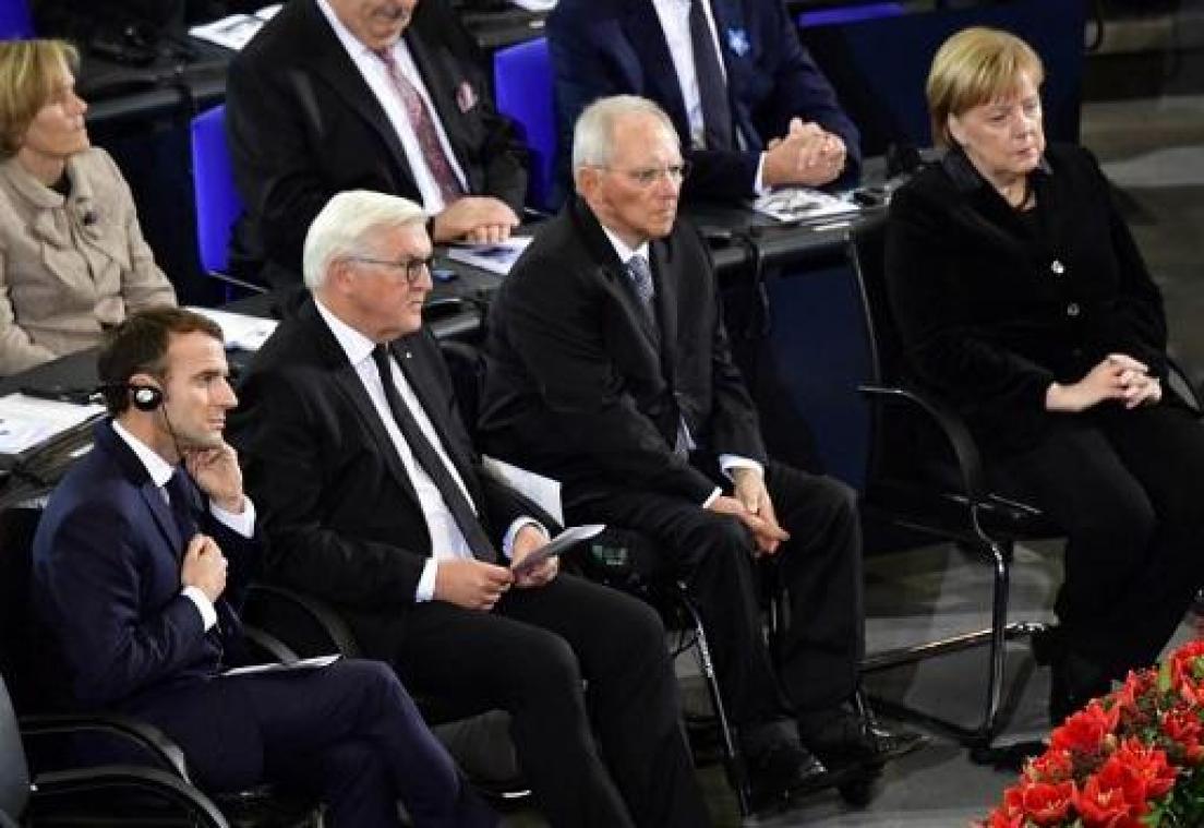 Macron is in Berlijn voor ontmoeting met Merkel en herdenking oorlogsslachtoffers