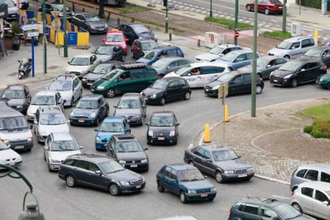 Verkeer versteende even in Schaarbeek om verkeersslachtoffers te herdenken