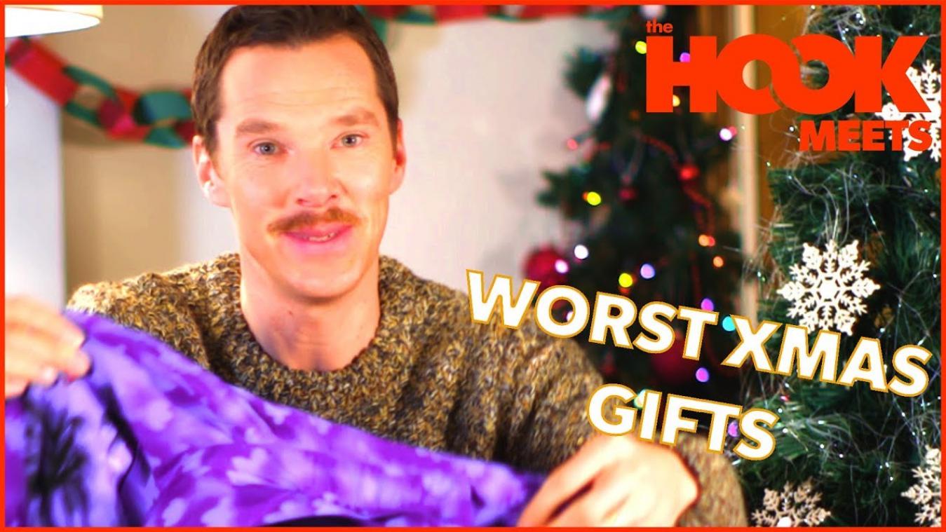 VIDEO. Benedict Cumberbatch reageert op slechte kerstcadeaus