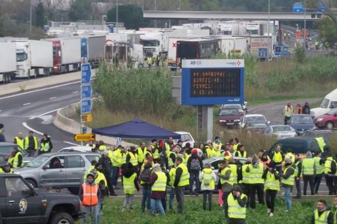 "Gele hesjes" roepen op zaterdag Parijs te blokkeren
