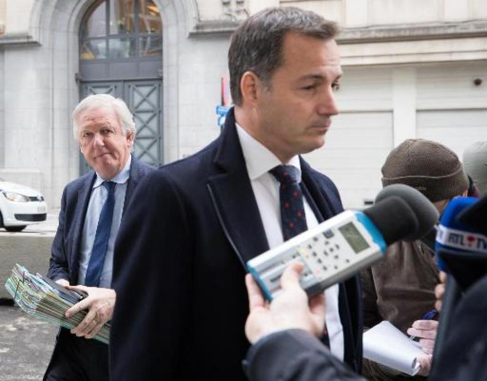 De Croo: "Willen we asielbeleid laten bepalen door extreemrechts?"