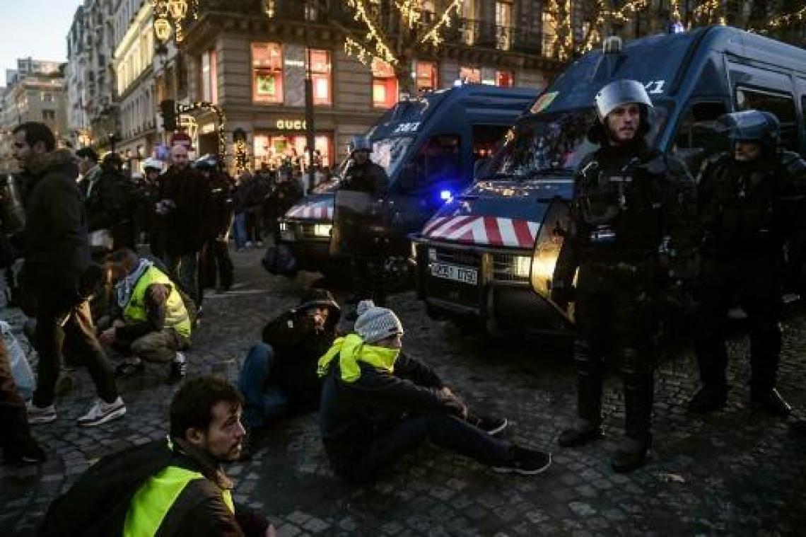 Macron windt zich lichtjes op in UCL-aula