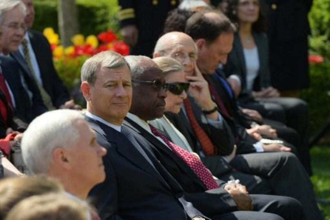 Amerikaanse opperrechter zet Trump op zijn plaats vanwege commentaar over partijdigheid