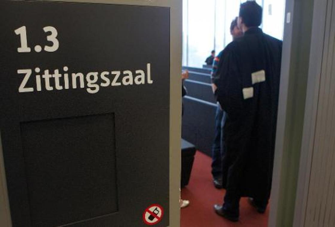 Drie artsen verwezen naar hof van assisen voor niet naleven voorwaarden euthanasie Drie artsen verwezen naar hof van assisen voor niet naleven voorwaarden euthanasie