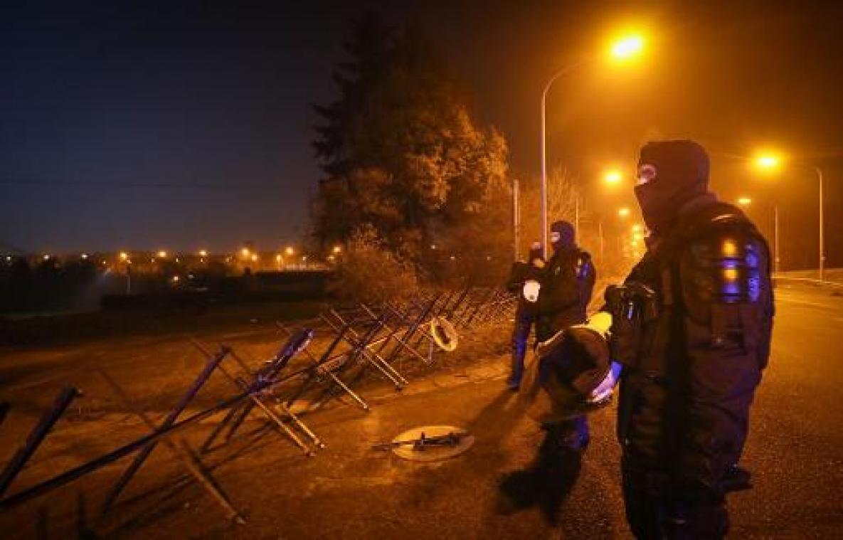 Politie verdreef 70-tal relschoppers in Charleroi