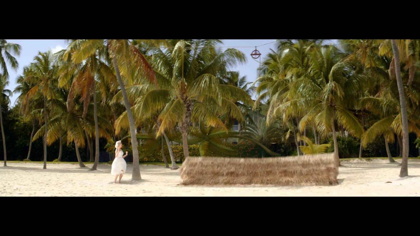 Elvis leeft nog! (althans volgens deze commercial)
