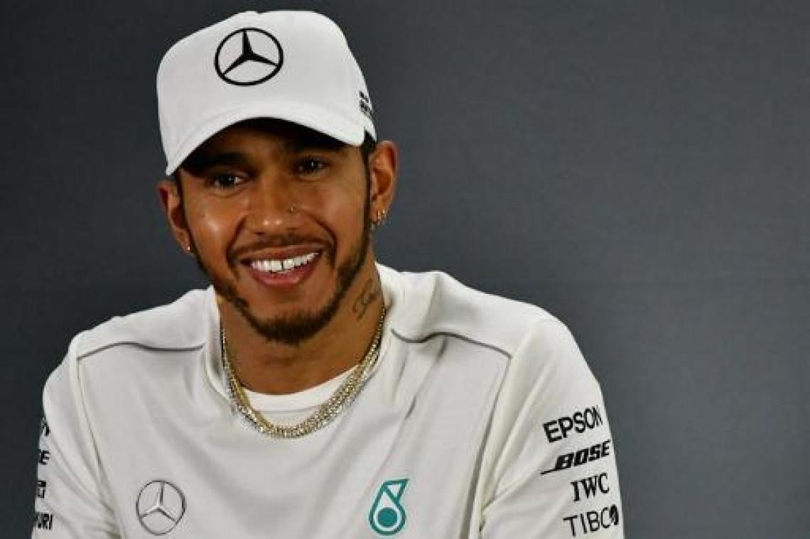 Hamilton klokt snelste tijd in derde vrije oefensessie, Vandoorne 19e