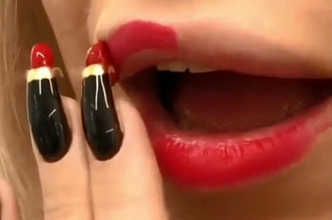 VIDEO. Met deze nagels kan je lippenstift aanbrengen