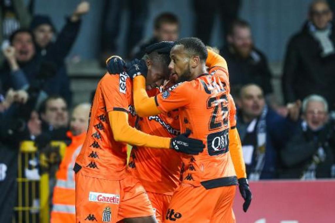 Jupiler Pro League - Charleroi deelt zoveelste tik uit aan Lokeren
