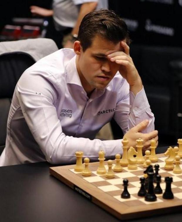 Magnus Carlsen blijft wereldkampioen schaken