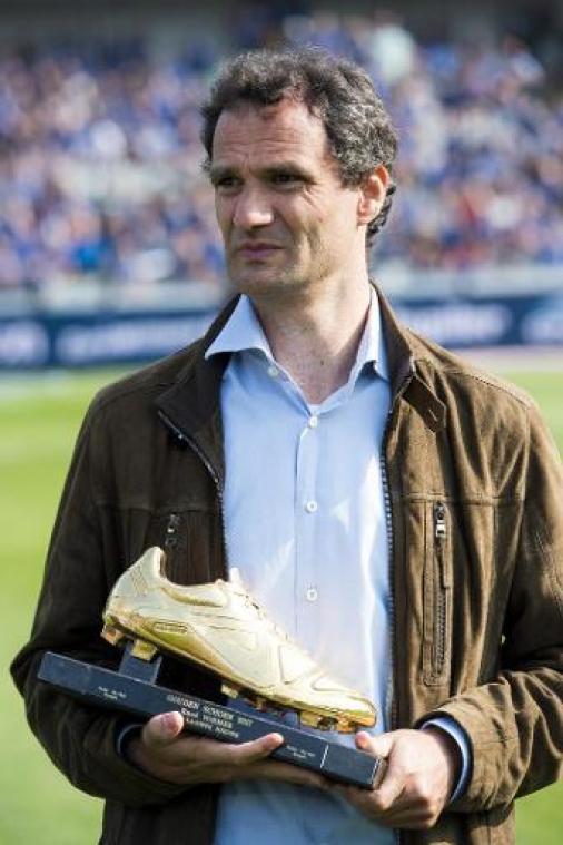 Chef-voetbal Het Laatste Nieuws weer aan de slag