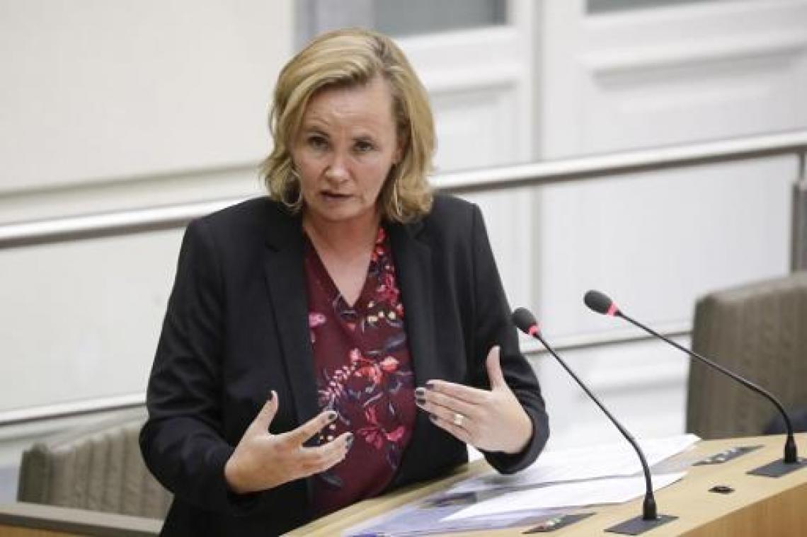 Homans doet "onverteerbaar" voorstel over ambtenarenstatuut, zeggen vakbonden
