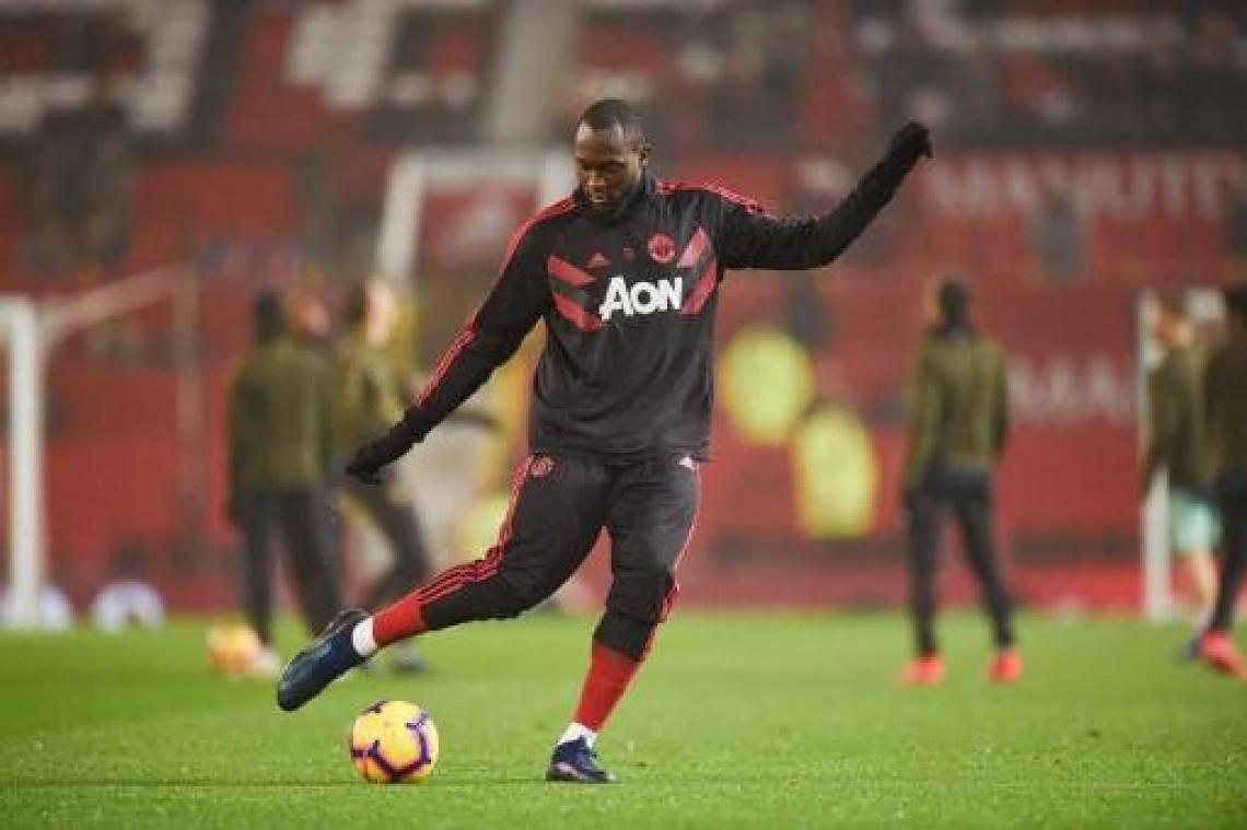 Belgen in het buitenland - Manchester United, met invallers Lukaku en Fellaini, deelt punten met Arsenal