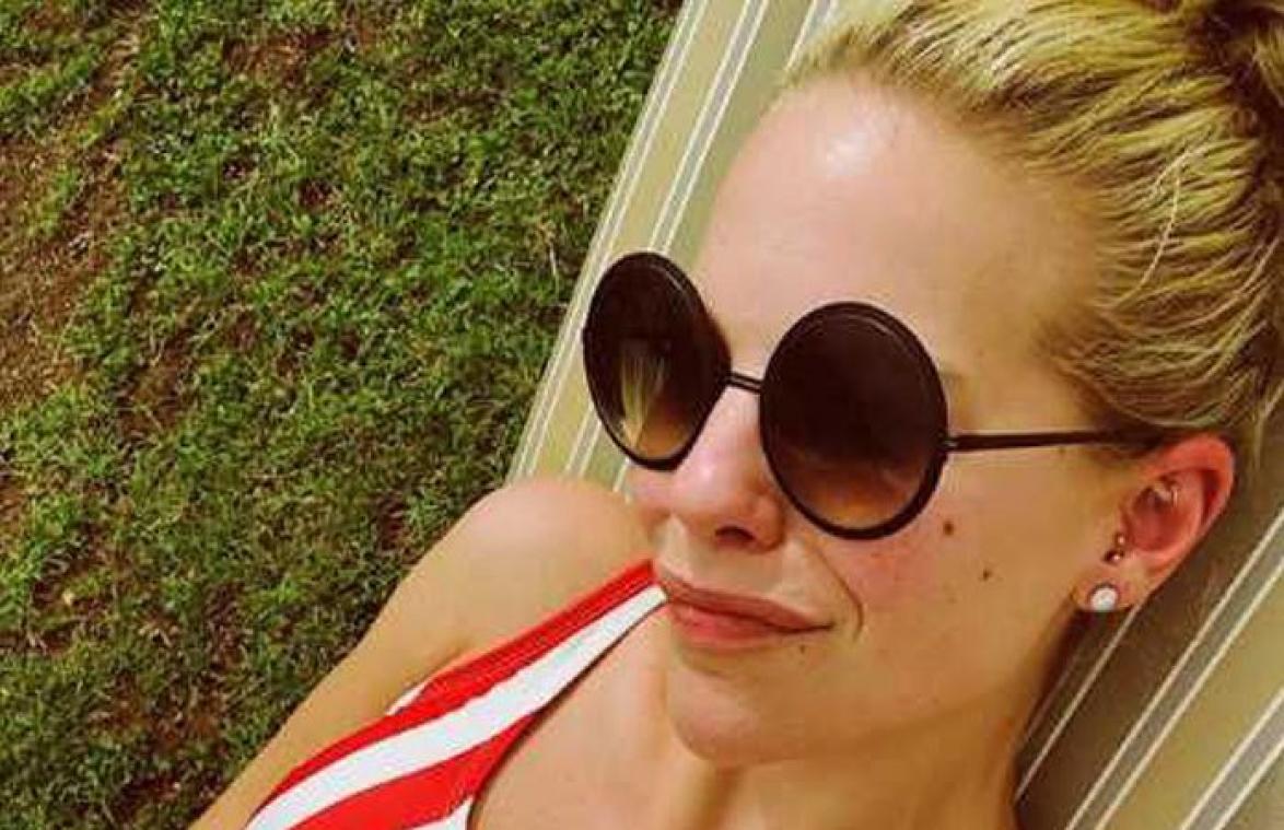 Eline De Munck trekt op safari in badpak (foto)