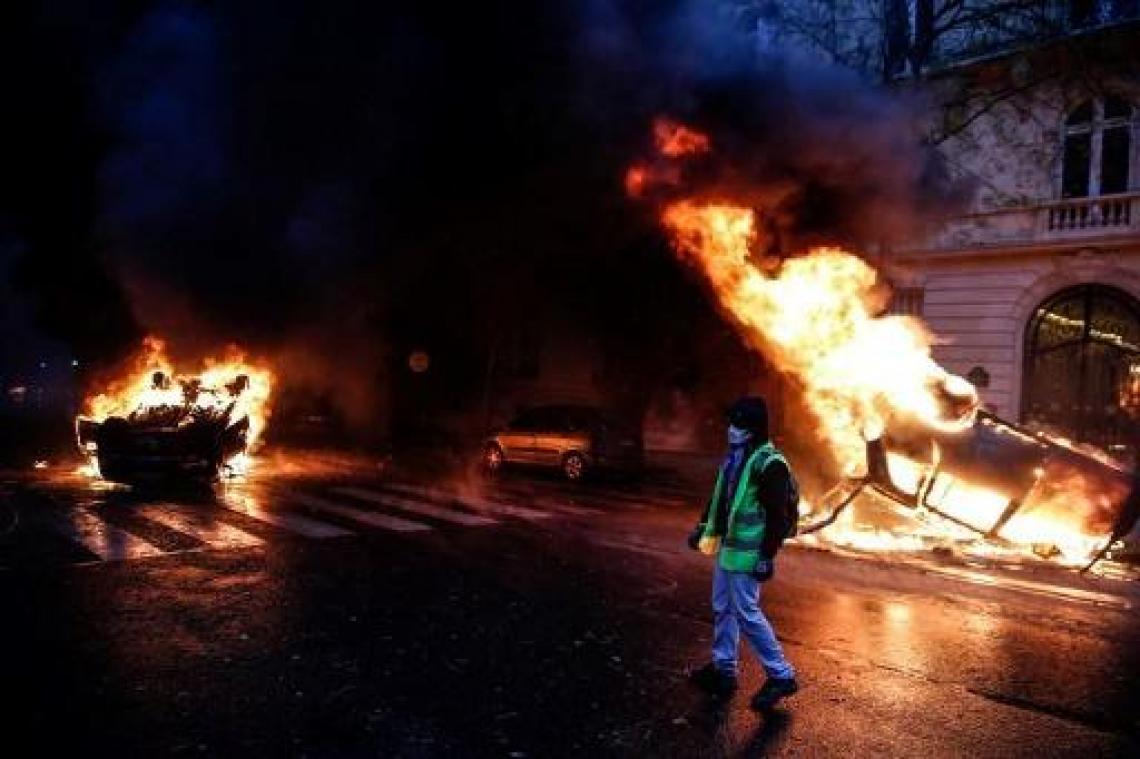 Frankrijk wapent zich met 65.000 manschappen tegen mogelijke nieuwe geweldsgolf zaterdag