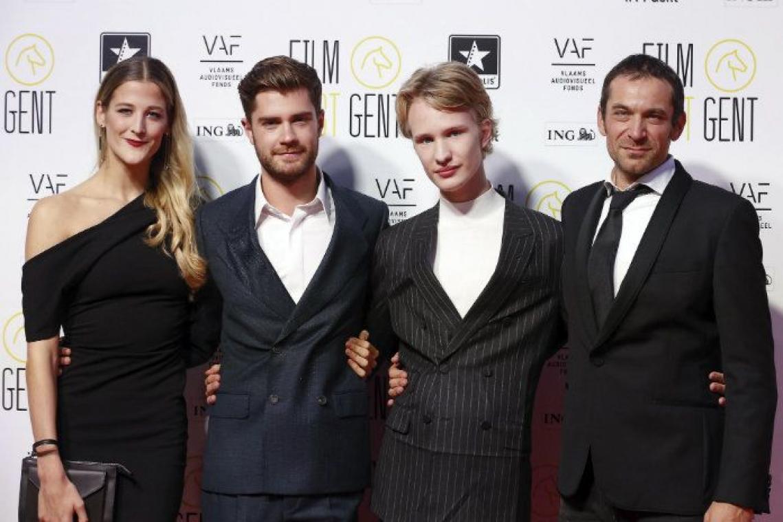 LGBT-magazine niet te spreken over Golden Globe-nominatie voor 'Girl'