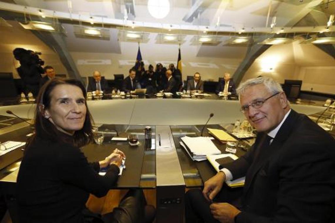 Nieuwe federale coalitie - Voor Peeters is vertrouwensstemming niet nodig