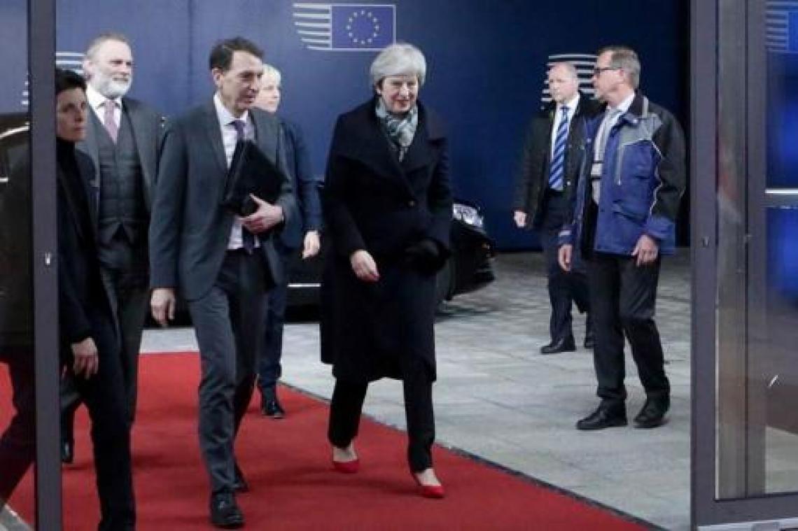 "De Europese Unie wil Theresa May helpen. De vraag is alleen hoe"