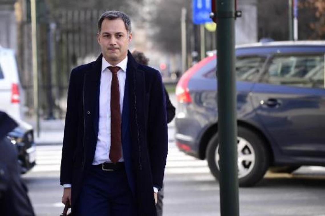 Douaniers voeren stiptheidsacties in luchthaven Charleroi en La Louvière