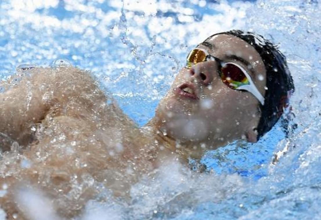 Emmanuel Vanluchene sneuvelt in reeksen 100m vlinderslag