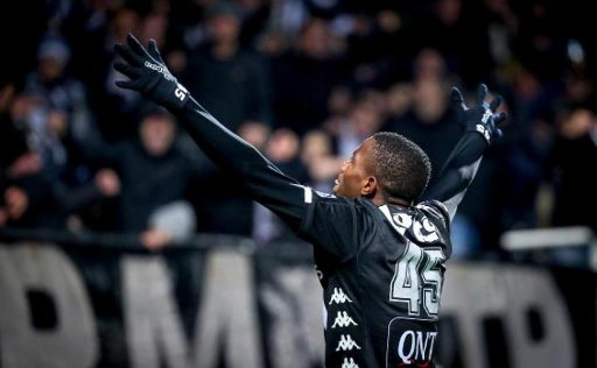 Jupiler Pro League - Charleroi nekt Gent in "Mazzu-time" en komt top zes binnen
