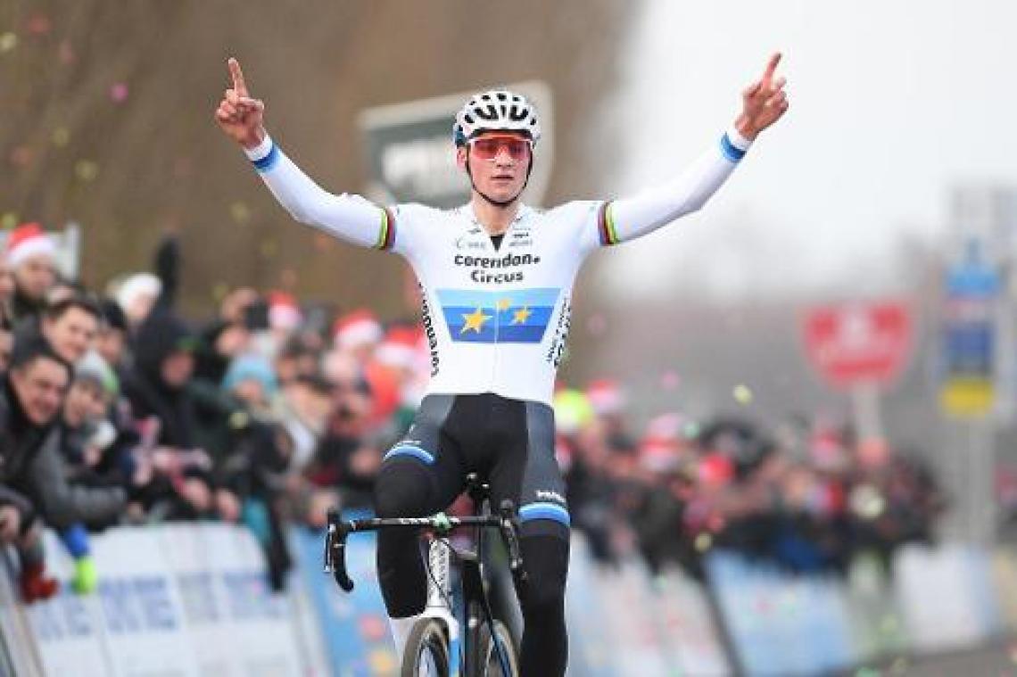 Mathieu van der Poel snelt naar veertiende seizoenszege