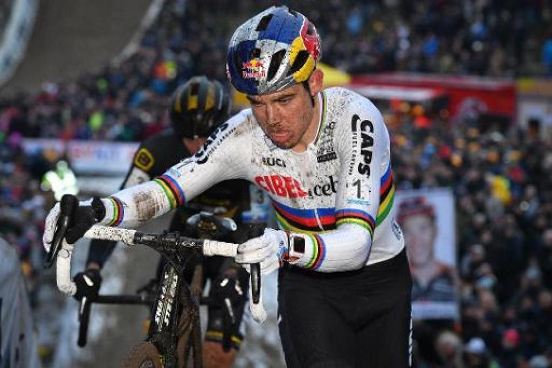 Wout van Aert kijkt op teampresentatie Jumbo-Visma vooruit naar 2019