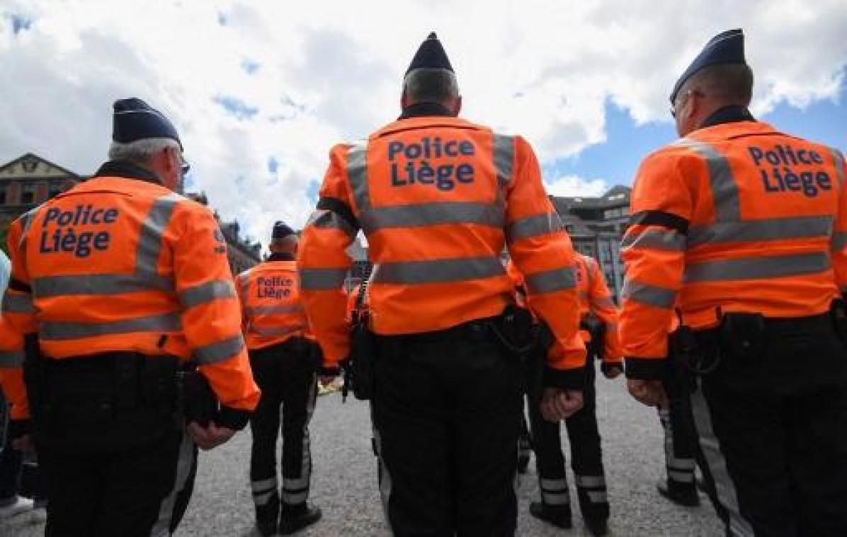 Vier politiemannen gewond bij interventie in Luik