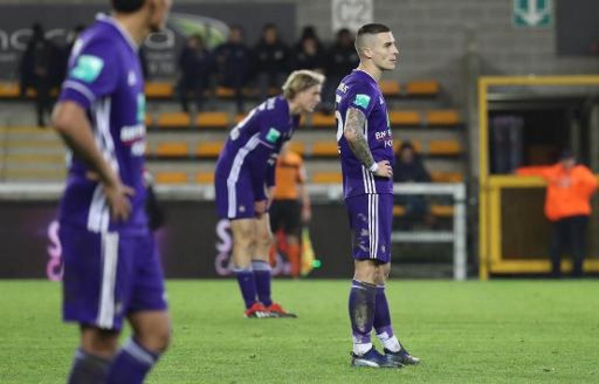 Jupiler Pro League - Moeskroen klopt zwalpend Anderlecht, dat één op vijftien noteert
