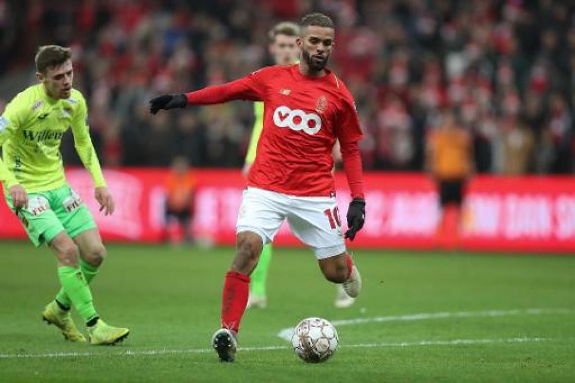 Jupiler Pro League - Standard rolt vlotjes over KV Oostende en is plots vierde