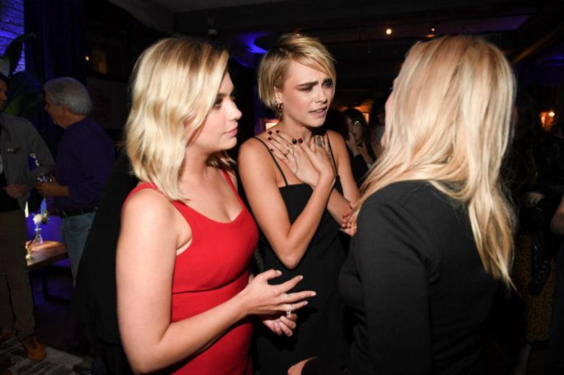 Cara Delevingne huurt museum af voor verjaardag van vriendin Ashley Benson