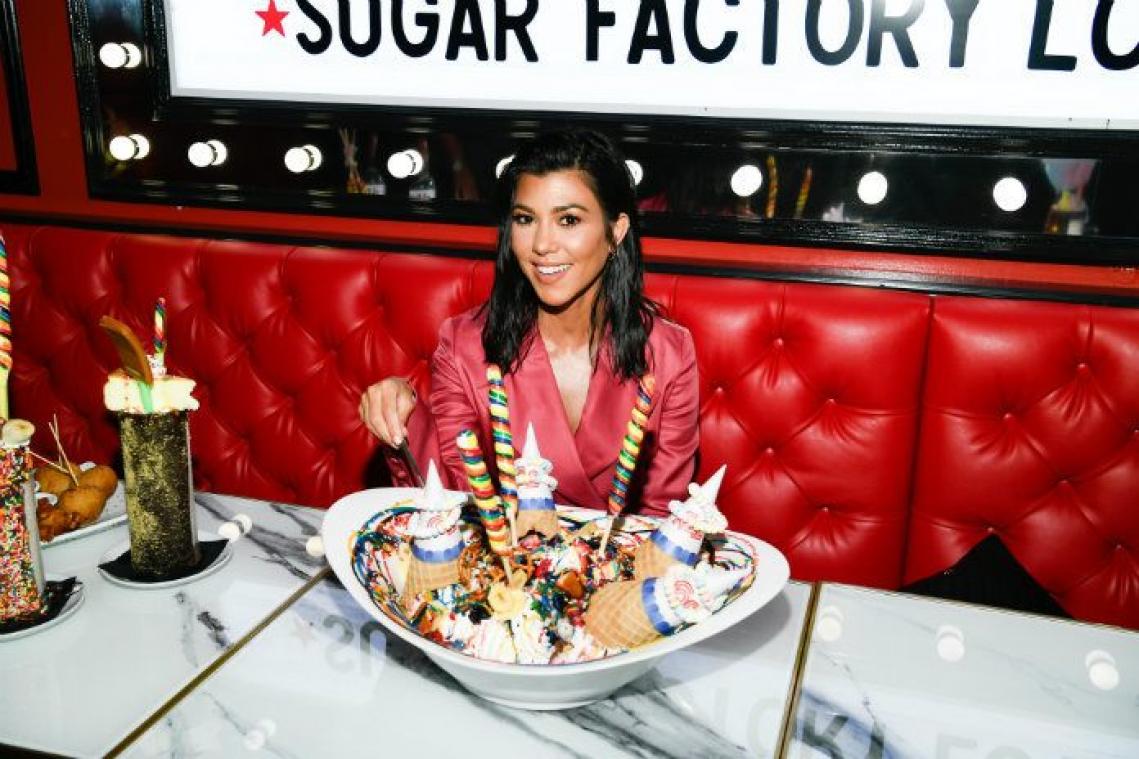 FAIL. Kourtney Kardashian pleegt fotoshopblunder