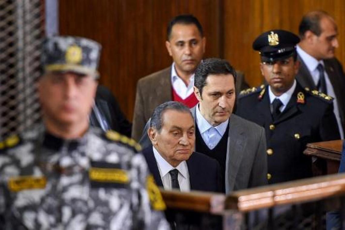 Egyptische ex-president Moebarak vraagt toestemming Sisi om tegen Morsi te getuigen