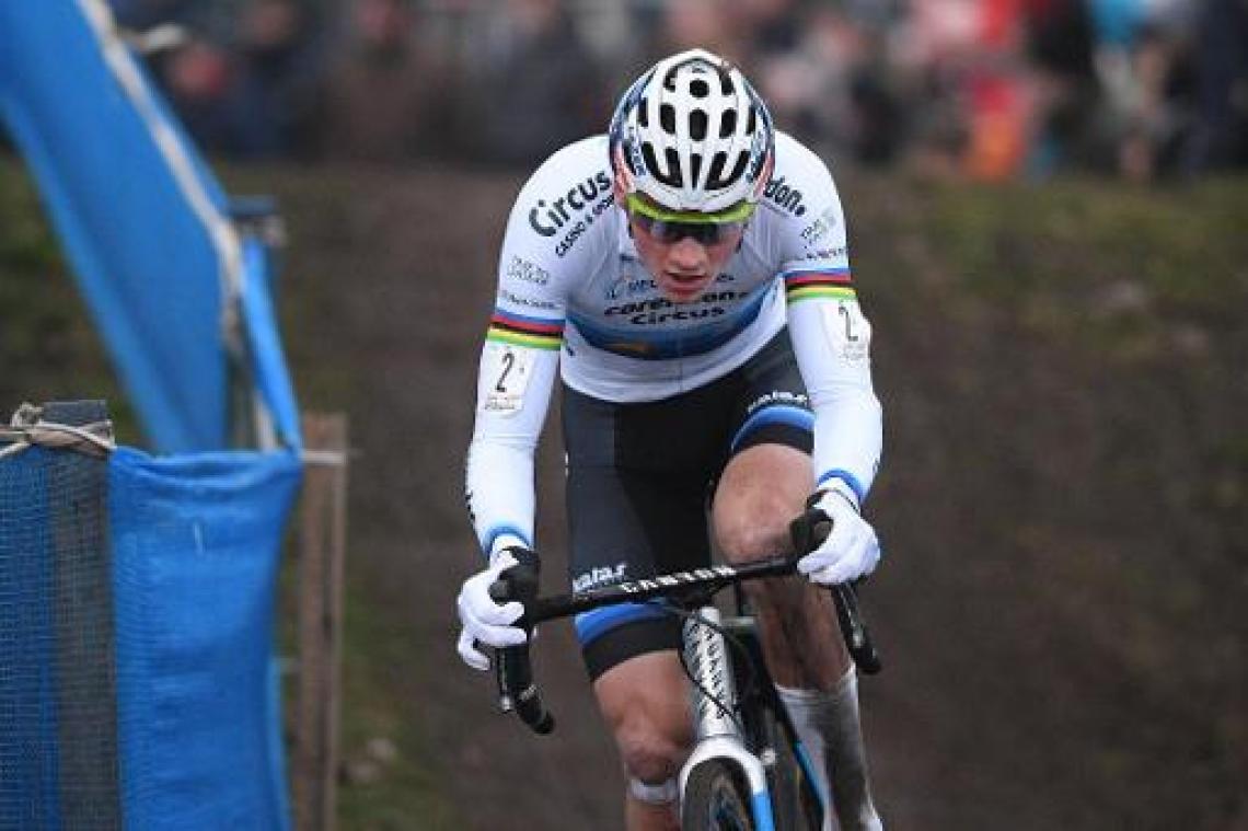 Mathieu van der Poel duldt andermaal geen tegenstand