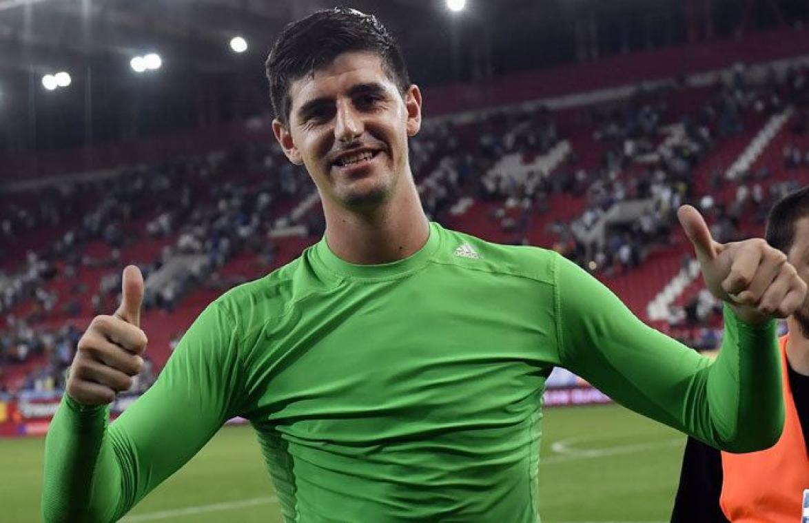 Thibaut Courtois pakt hatende Liverpool-fan keihard terug