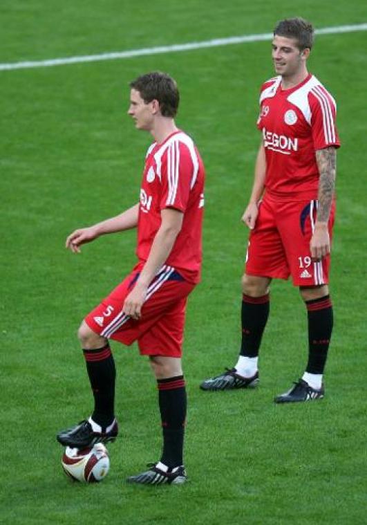 Belgen in het buitenland - Ajax-directeur Overmars: "Hoop op terugkeer Vertonghen en Alderweireld"