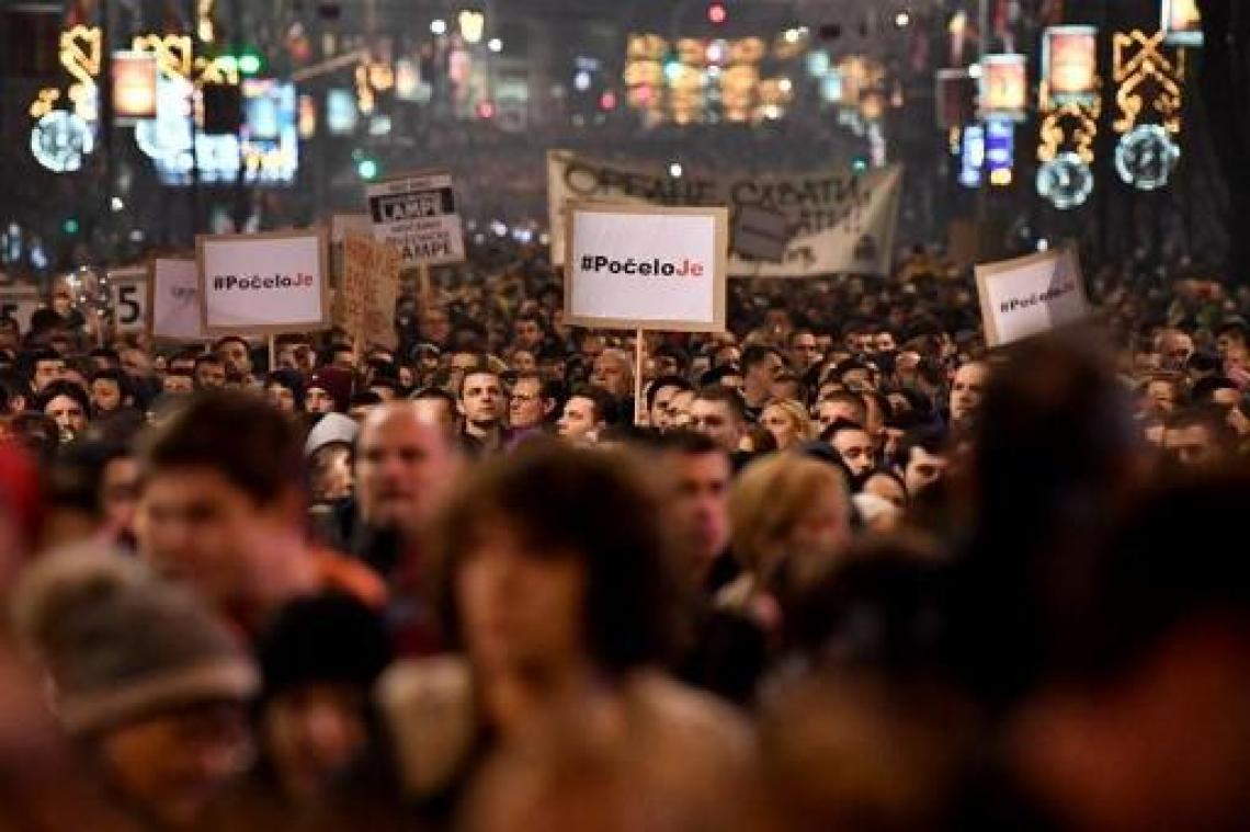 Duizenden protesteren in Belgrado tegen regering