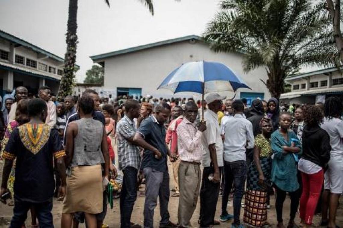 Moeizaam verloop van Congolese stembusgang door problemen met stemcomputers