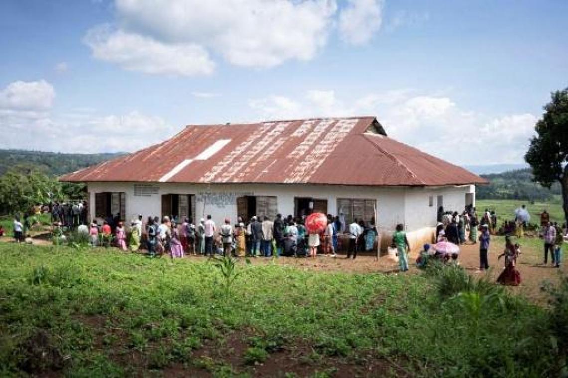 Congolese stembureaus blijven langer open