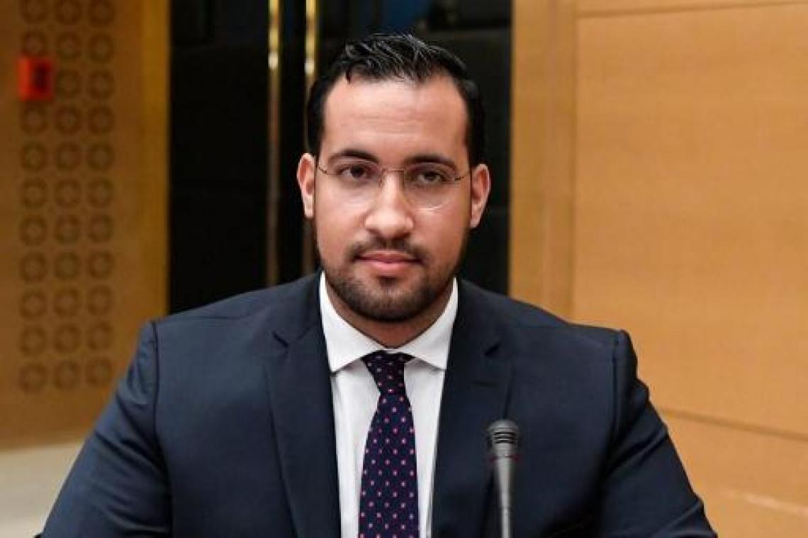 Benalla gebruikte diplomatieke paspoorten "uit gemak"