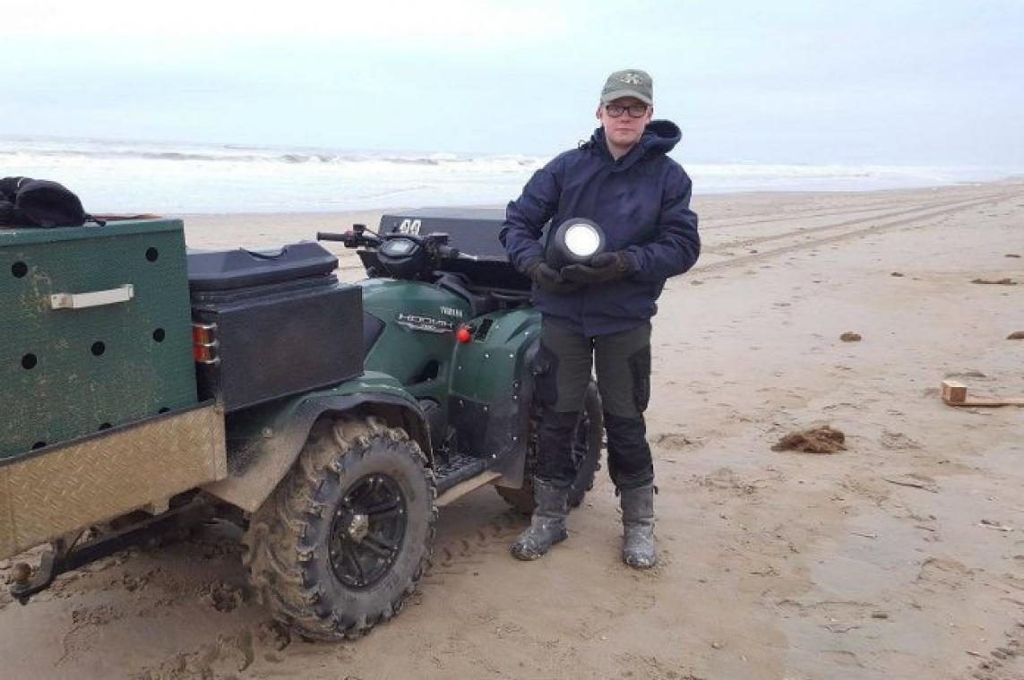 BIZAR. Al drie Duitse urnen gevonden aan Nederlandse kust