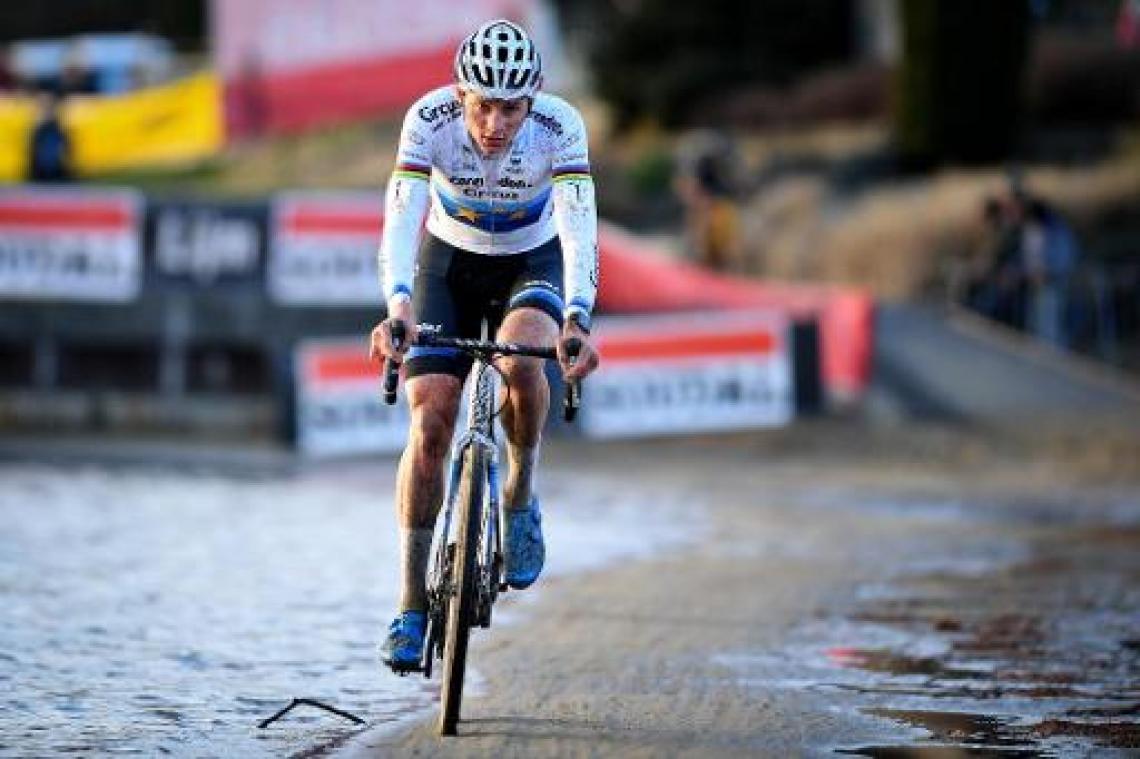 Mathieu van der Poel troeft in Baal tegenstand andermaal af