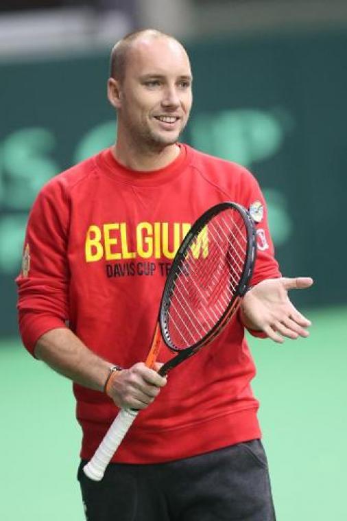 Steve Darcis stoot door naar halve finales in Pune