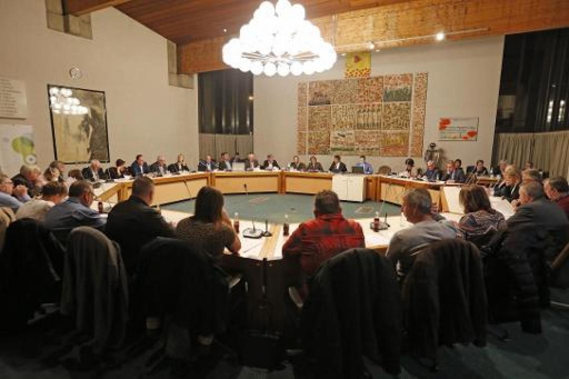 Zitting voor installatie Ninoofse gemeenteraad gestart