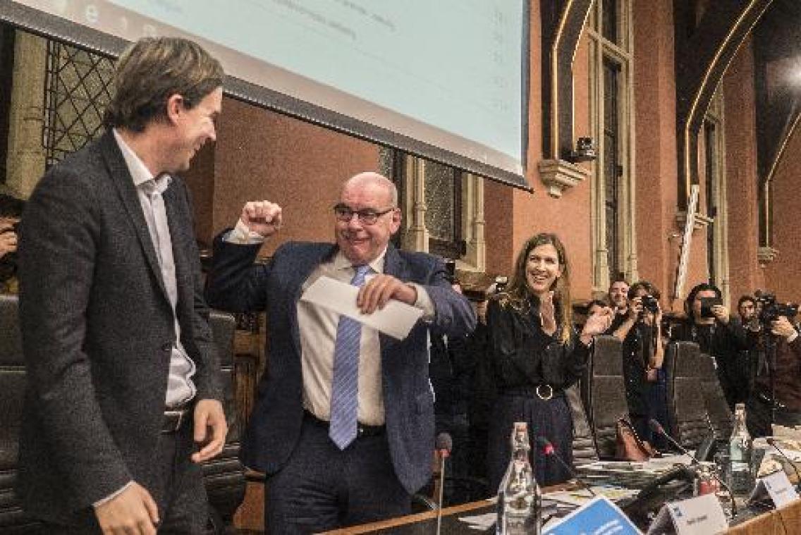 53 Gentse gemeenteraadsleden leggen eed af