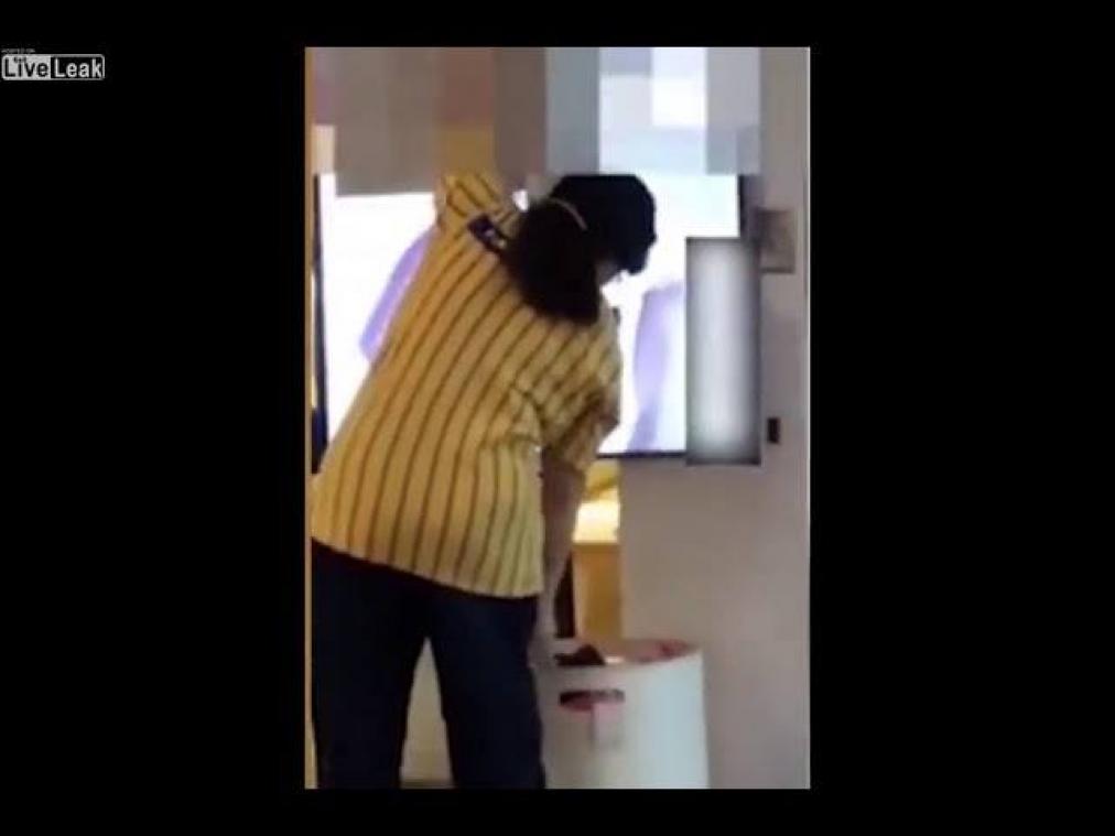 VIDEO. IKEA-filiaal speelt per ongeluk pornofilm af