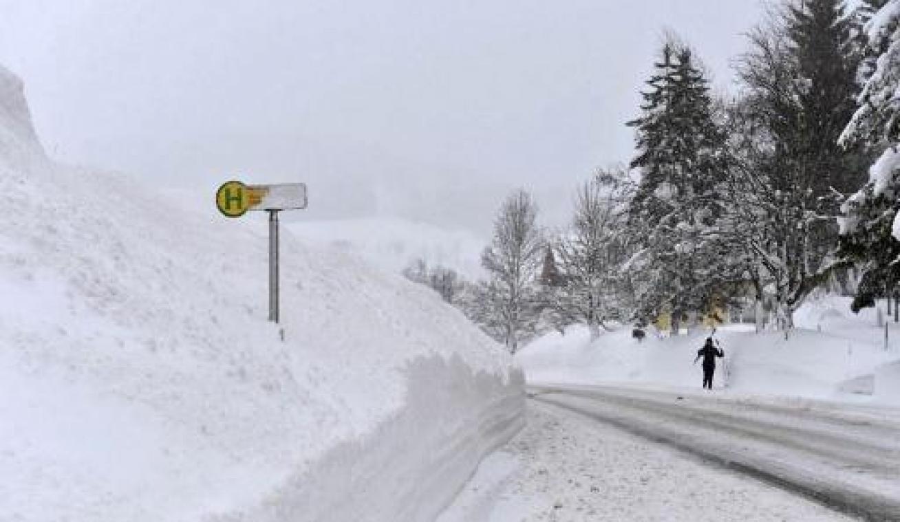 Openbaar leven in Oostenrijk ontregeld door aanhoudende sneeuwbuien